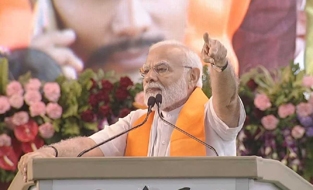 विपक्षी दलों की एकजुटता पर पीएम मोदी का जबर्दस्त प्रहार विपक्षी दलों की एकजुटता पर पीएम मोदी का जबर्दस्त प्रहार